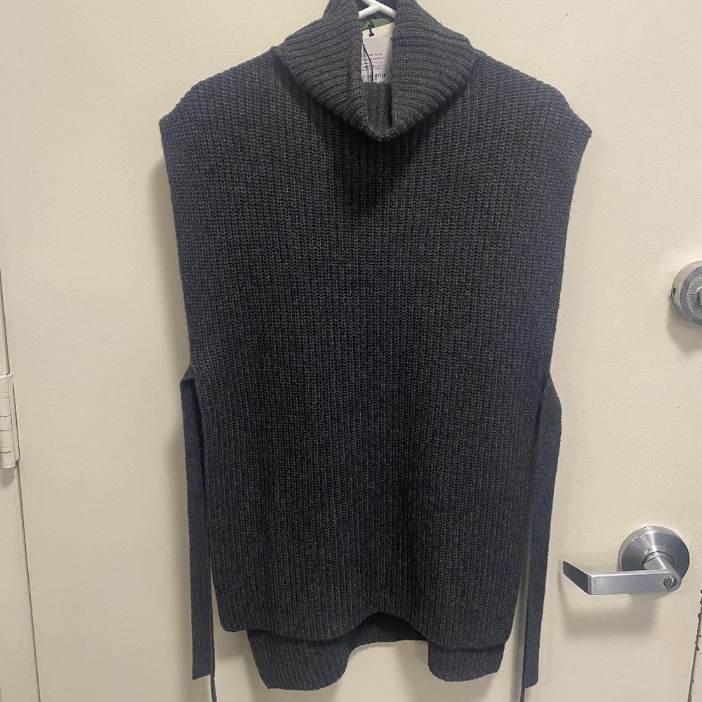 Marella Grey Sleeveless Sweater Top